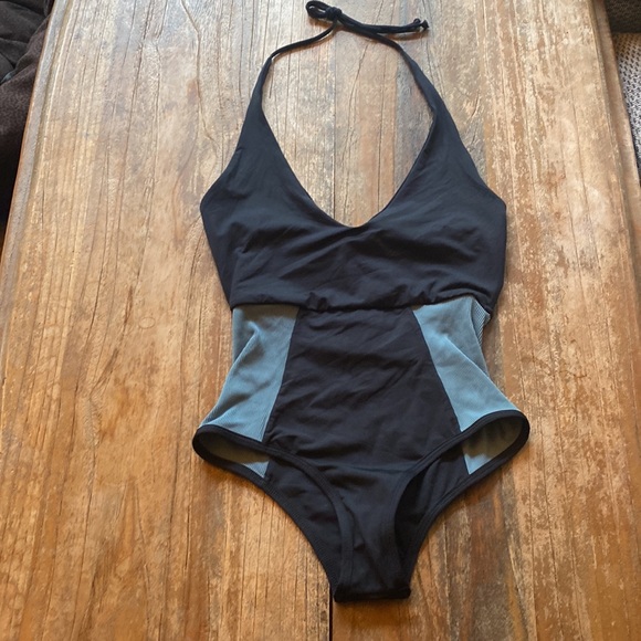 NWOT L Space Fireside one piece swimsuit - Picture 5 of 10